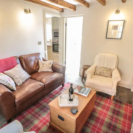 Holiday home Ivy Cottage, *
